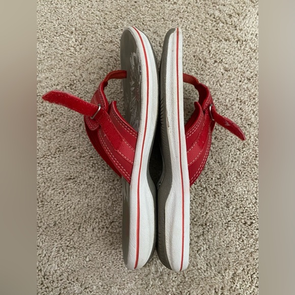 CLARKS Collection Sandals - SZ 6 - Picture 7 of 7